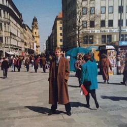 Политик Василий Горбаль похвастался юношеской фоткой из Мюнхена. Фото: ФБ facebook.com/vasyl.gorbal