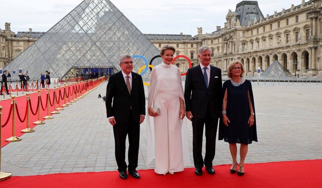 Королева Бельгії Матильда та її чоловік, король Філіп Фото: Louvre Arturo Holmes/Pool via REUTERS