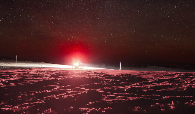 Звездное небо над Антарктикой. Фото: facebook.com/AntarcticCenter