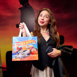Все гости могли получить в подарок автомобиль – Hot Wheels от «ТойДиКо Украина». Фото: Кирилл Авраменко