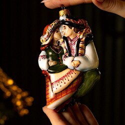 Іграшки з колекції минулого року залишаються актуальними і цього року, як, наприклад, пара «Непереможні». Фото: надане Мариною Гукасовою