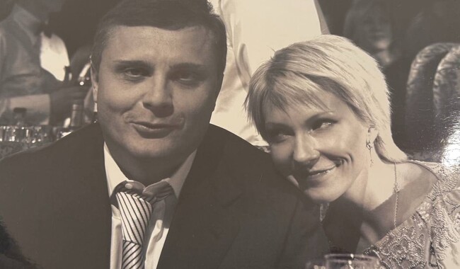 По словам знакомых, Зина с первого дня была немного странной и непредсказуемой, но это поначалу выглядело забавно.